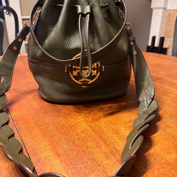 Tory Burch Green Miller Bucket Bag- Gorgeous! - Picture 2 of 11